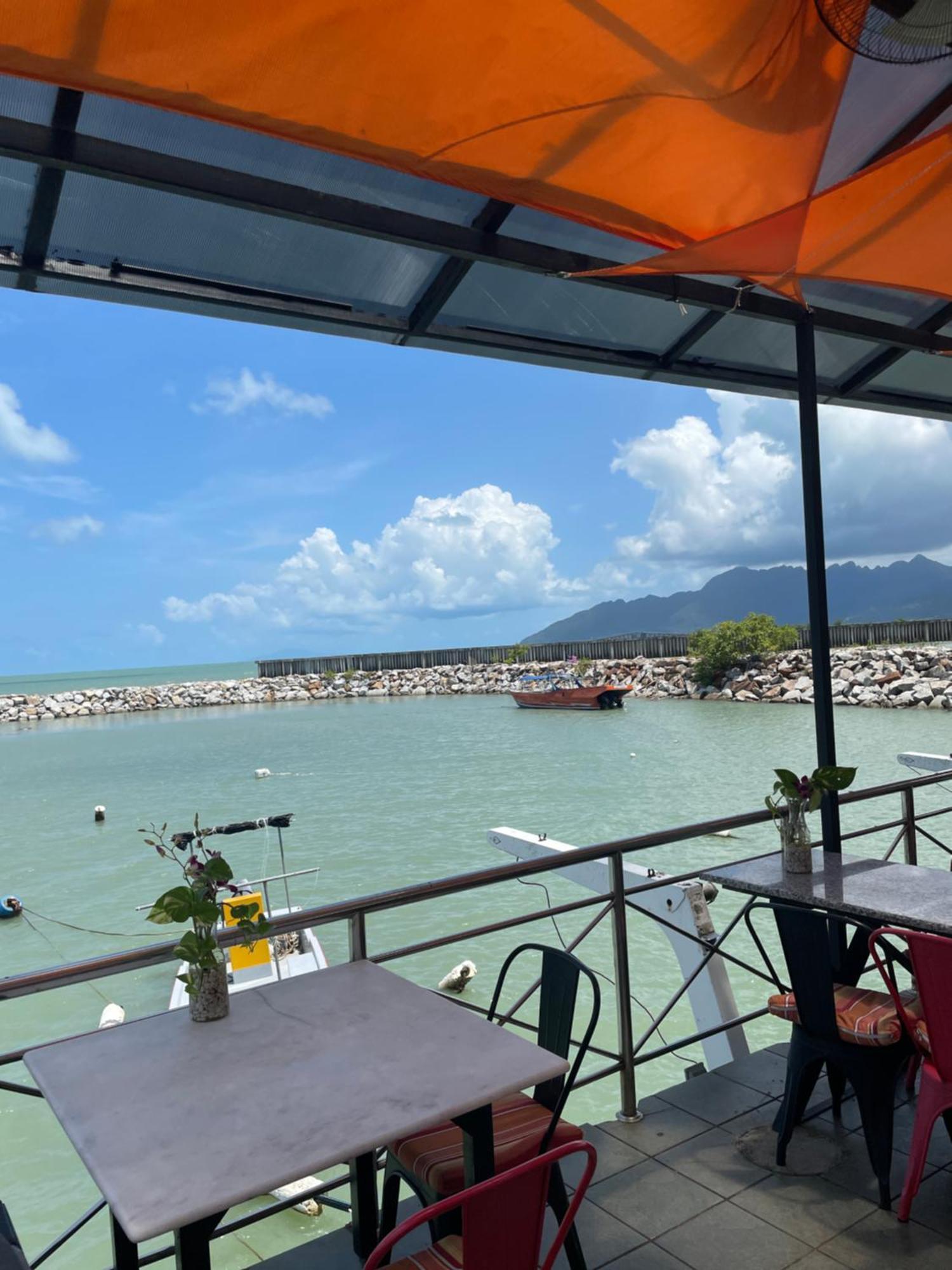 Tubotel Pantai Cenang  Bagian luar foto